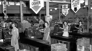 Tulip Town grocery store in Oak Ridge Tulip Town grocery store in Oak Ridge